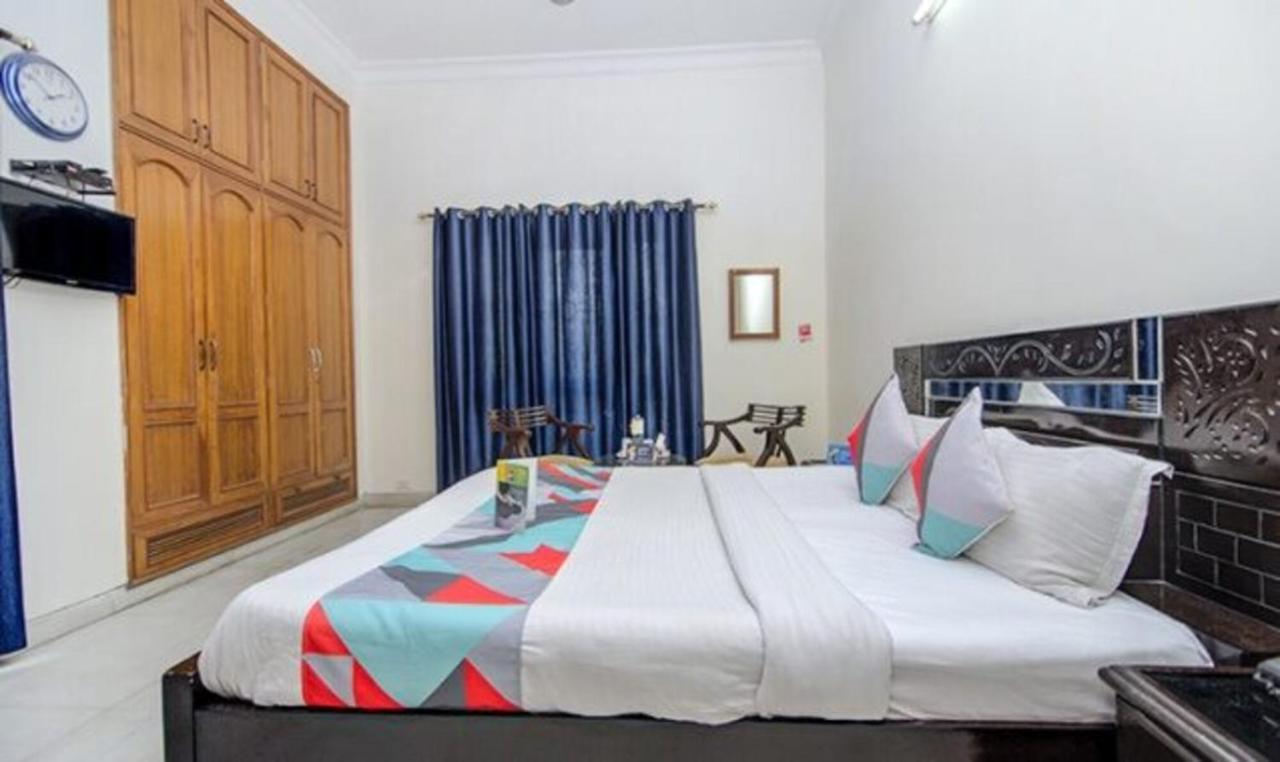 Fabexpress Ashray Hotel Noida Kültér fotó