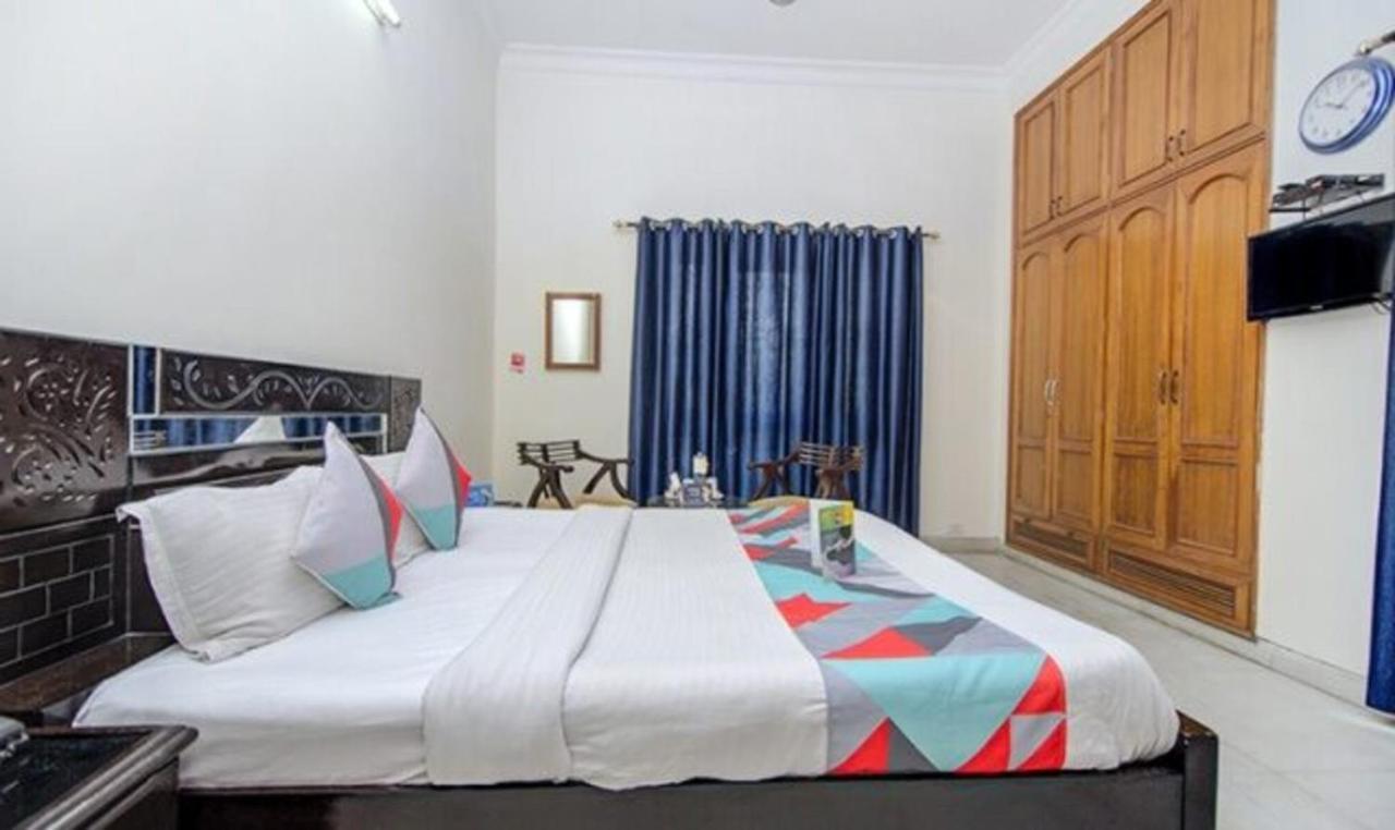 Fabexpress Ashray Hotel Noida Kültér fotó